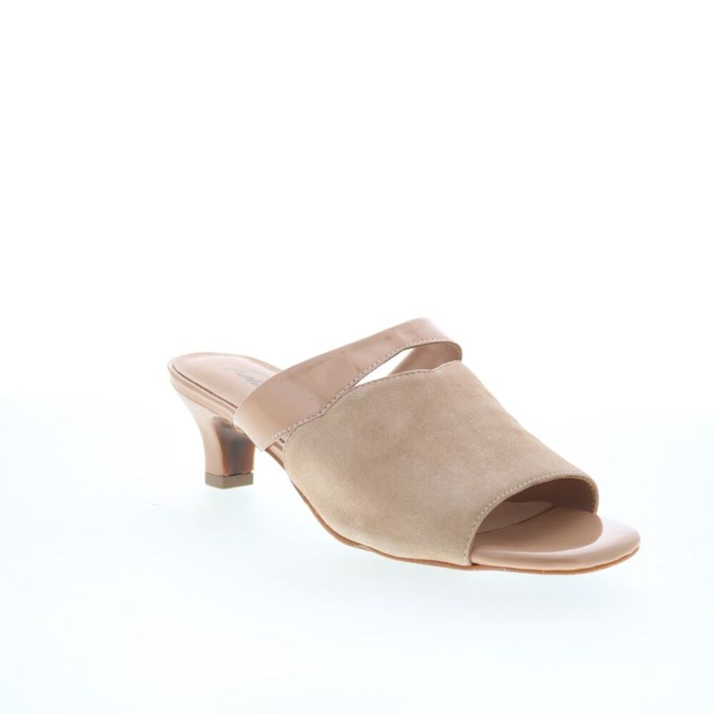 Trotters Womens Ninette Beige Shoes (NWT) - Picture 2 of 7